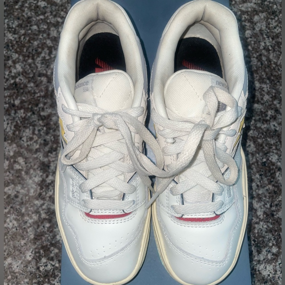 Kids New Balance 550 👟 - Picture 7 of 9